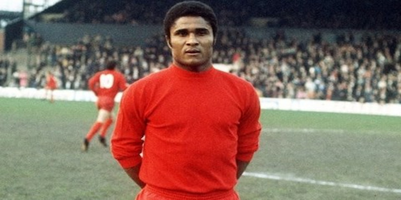 Eusebio là cầu thủ đầu tiên giành Chiếc Giày Vàng châu Âu năm 1968