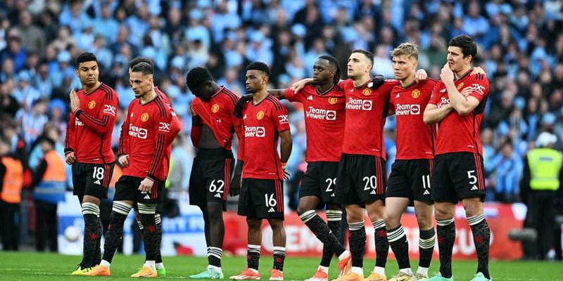 Manchester United là câu lạc bộ đã thống trị bóng đá Anh suốt một thời gian dài