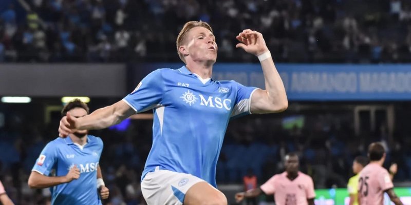 McTominay ghi bàn đầu tiên cho Napoli ở trận đấu gặp câu lạc bộ Palermo